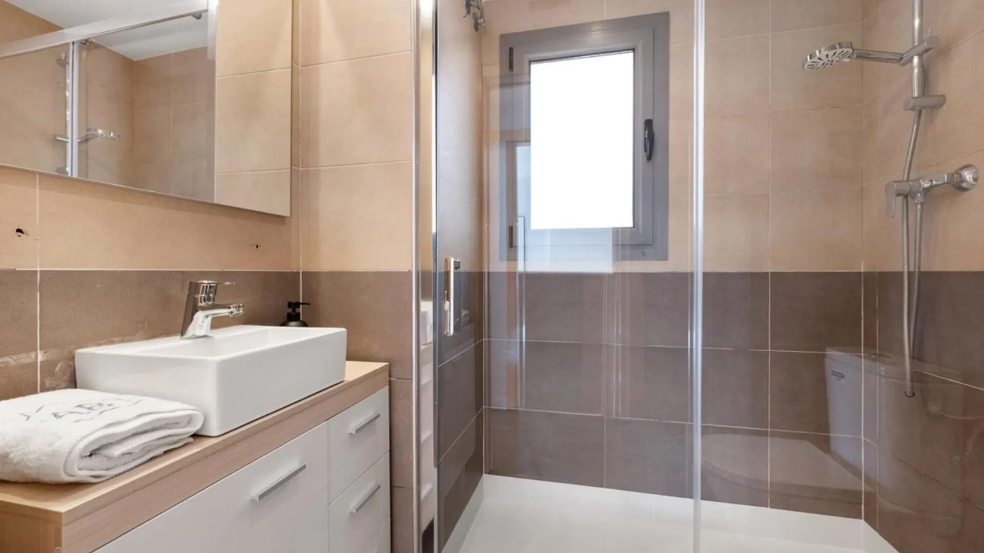 4266 - Ab Les Corts V Apartment Barcelona